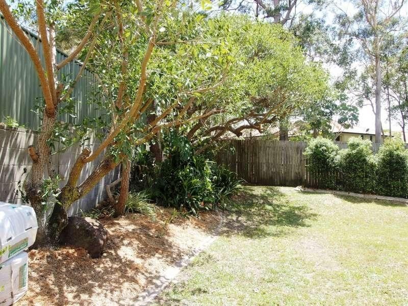 2/13 Ruth Anne Close, Labrador QLD 4215