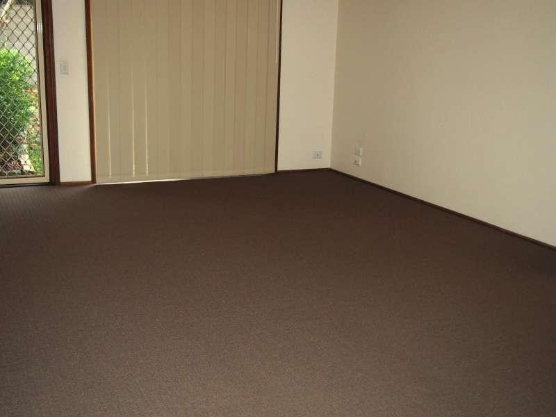 2/13 Ruth Anne Close, Labrador QLD 4215