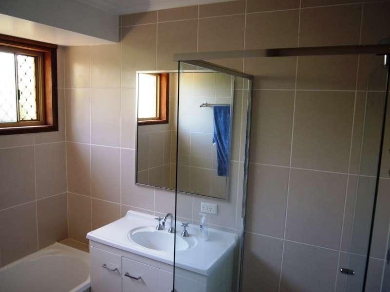 2/13 Ruth Anne Close, Labrador QLD 4215