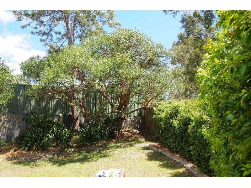 2/13 Ruth Anne Close, Labrador QLD 4215