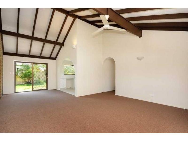 4 Carib Court, Burleigh Waters QLD 4220