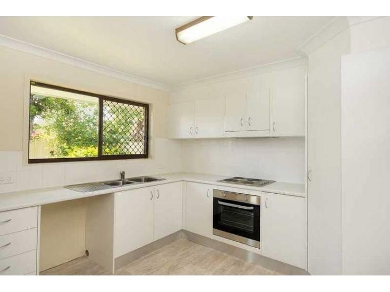 4 Carib Court, Burleigh Waters QLD 4220