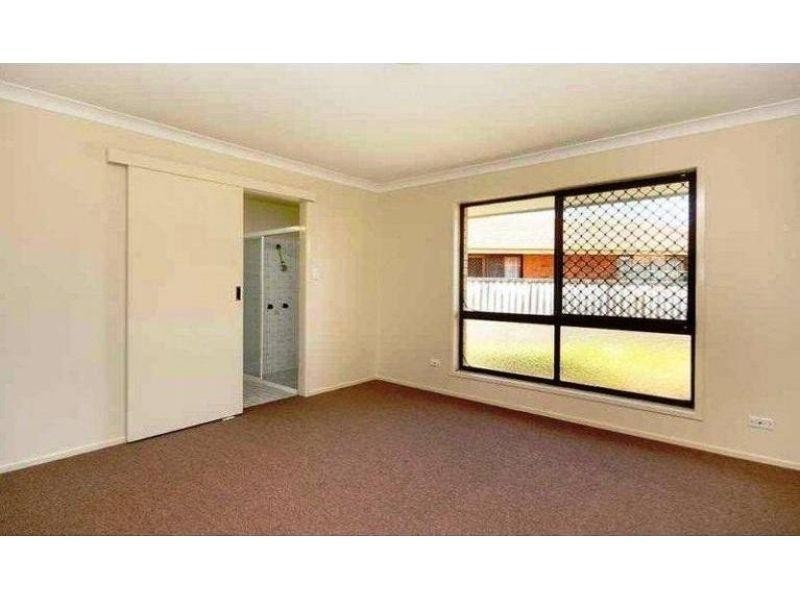 4 Carib Court, Burleigh Waters QLD 4220