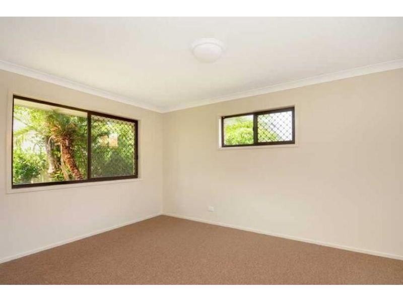 4 Carib Court, Burleigh Waters QLD 4220
