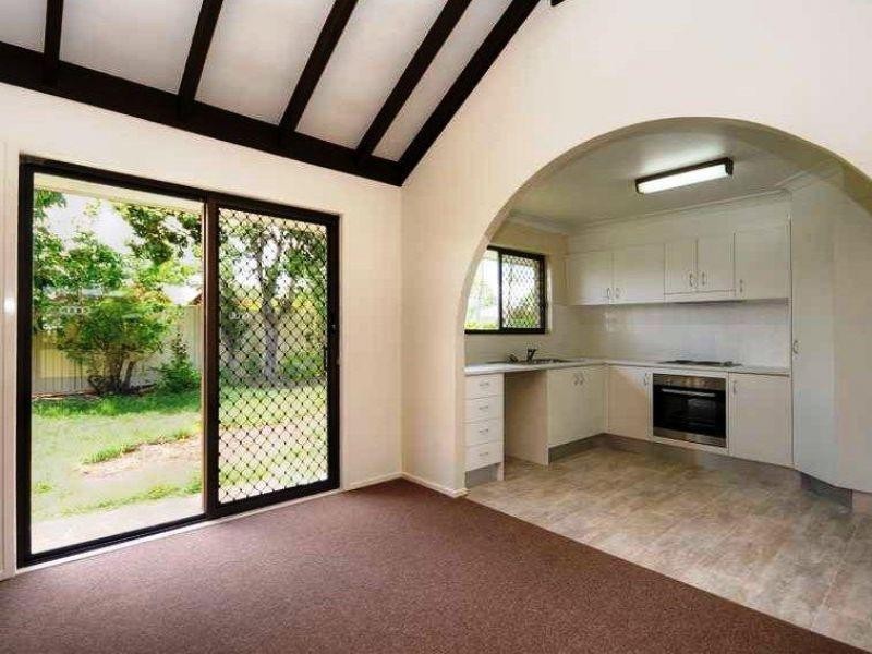 4 Carib Court, Burleigh Waters QLD 4220