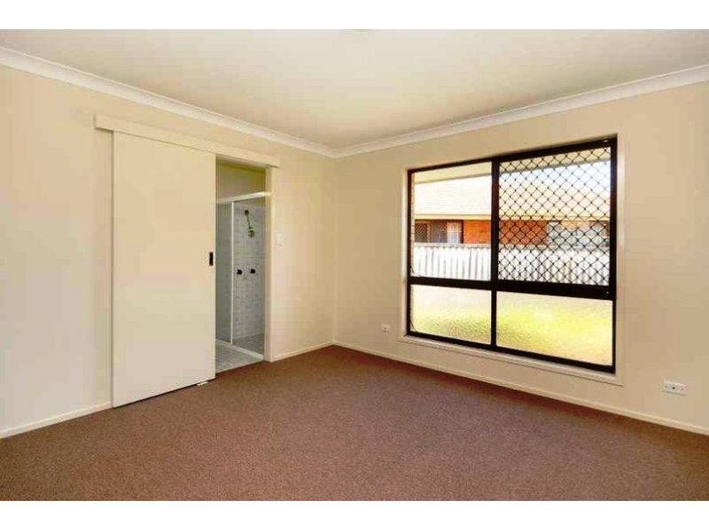 4 Carib Court, Burleigh Waters QLD 4220