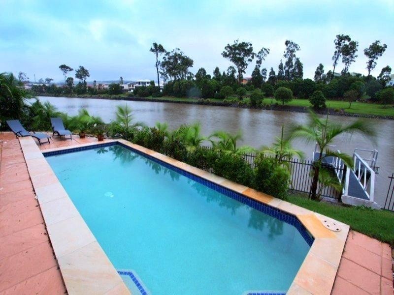 17 Valetta Crescent, Varsity Lakes QLD 4227