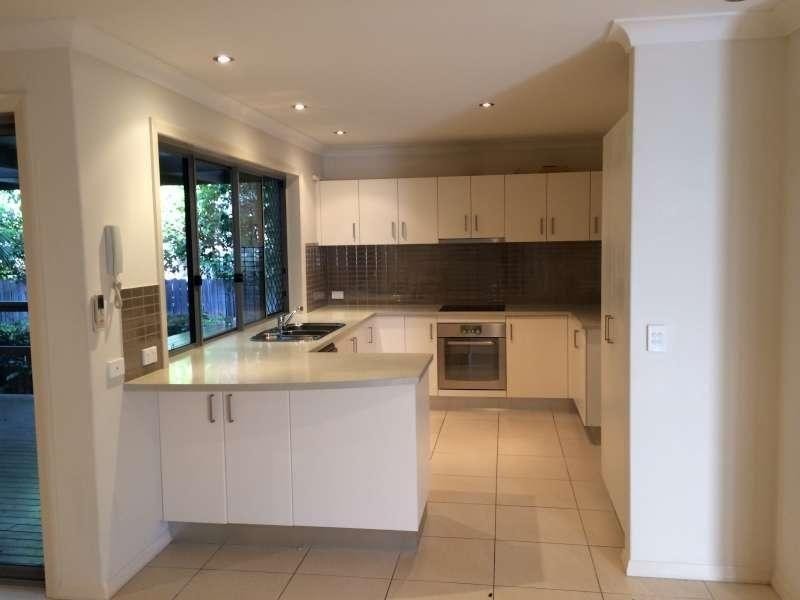 4/59 Muir Street, Labrador QLD 4215