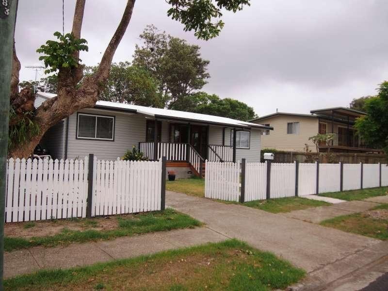 74 Muir Street, Labrador QLD 4215