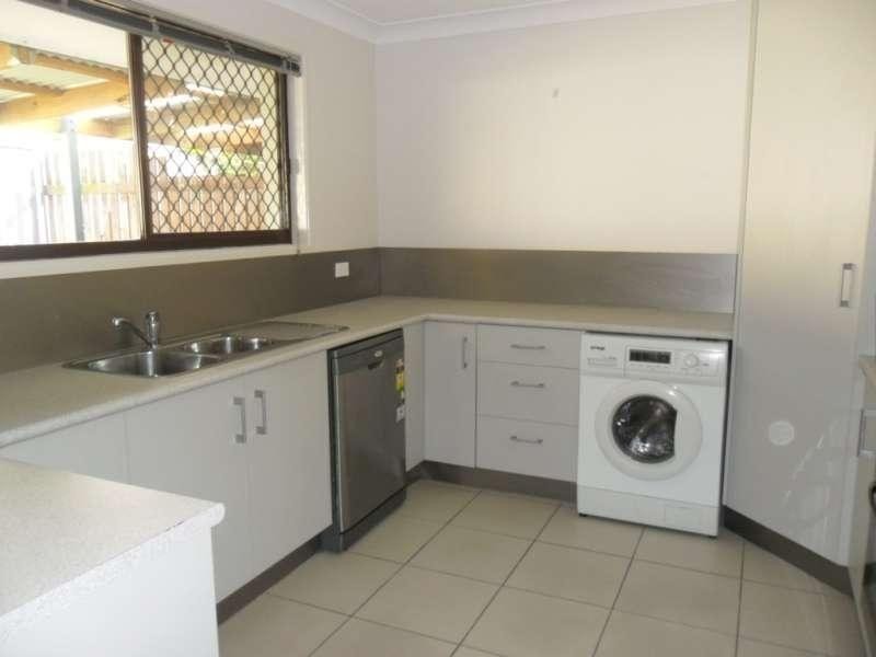 12A Jarmo Crescent, Southport QLD 4215