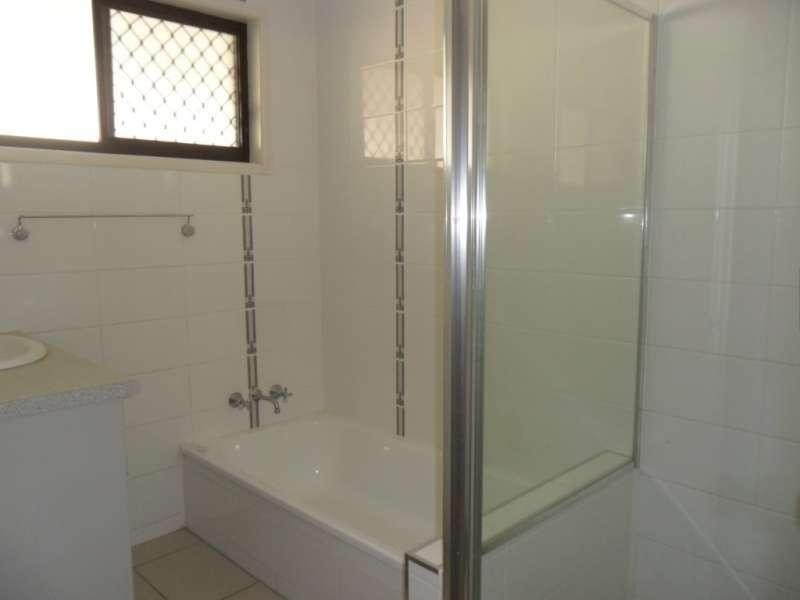 12A Jarmo Crescent, Southport QLD 4215