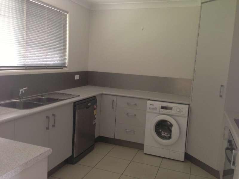 12A Jarmo Crescent, Southport QLD 4215