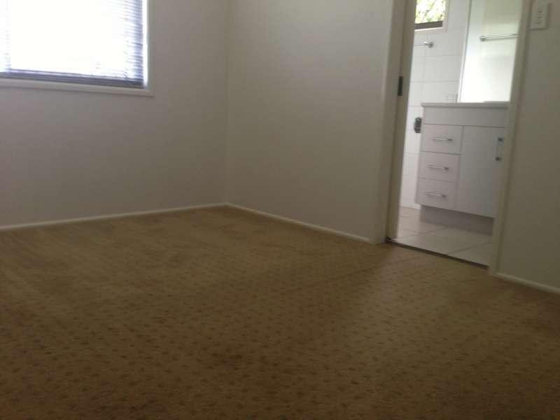 12A Jarmo Crescent, Southport QLD 4215