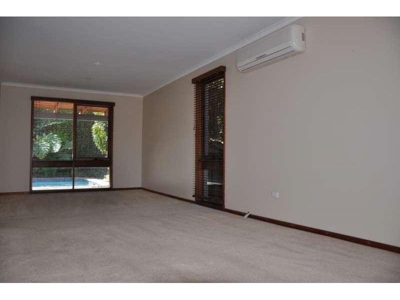 19 Milparinka Terrace, Ashmore QLD 4214