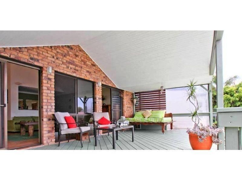 30 Wild Duck Drive, Mermaid Waters QLD 4218