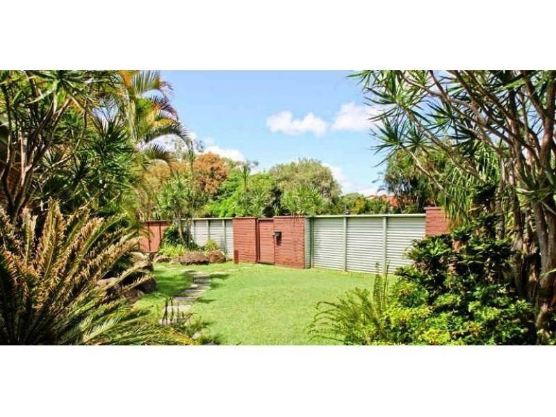 30 Wild Duck Drive, Mermaid Waters QLD 4218