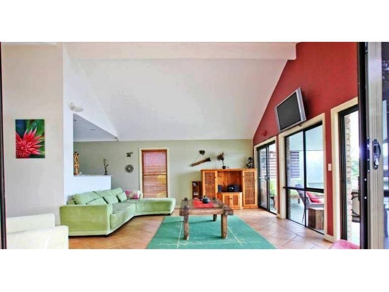 30 Wild Duck Drive, Mermaid Waters QLD 4218