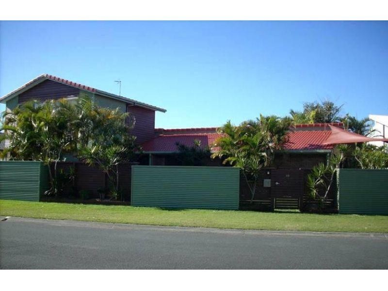 30 Wild Duck Drive, Mermaid Waters QLD 4218