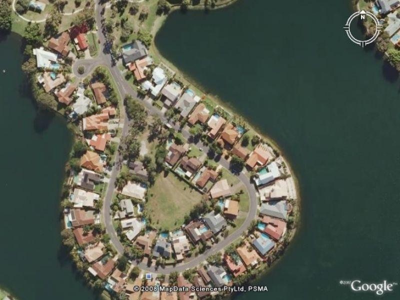 30 Wild Duck Drive, Mermaid Waters QLD 4218