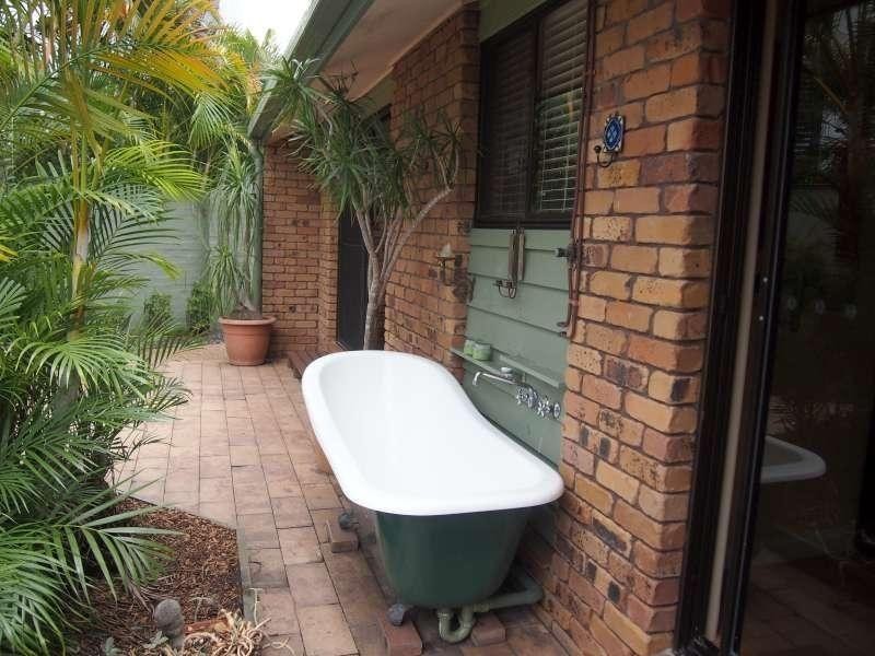 30 Wild Duck Drive, Mermaid Waters QLD 4218