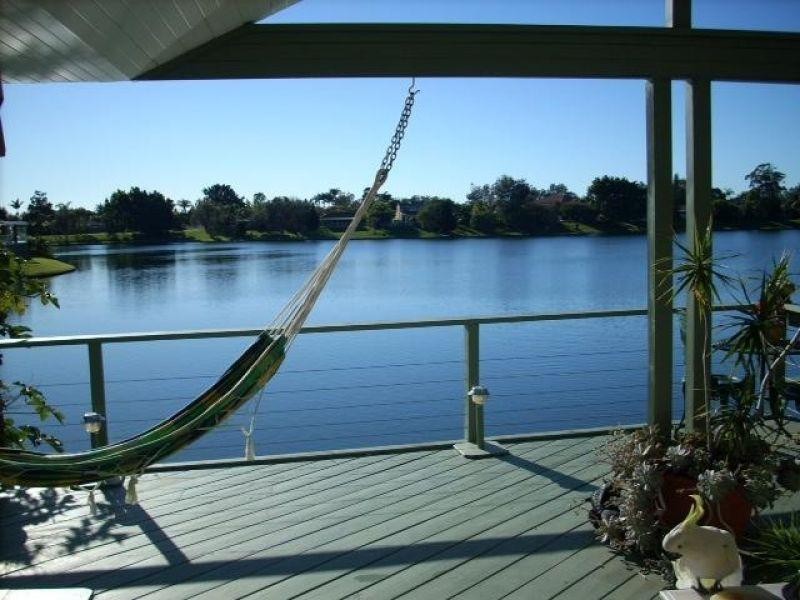 30 Wild Duck Drive, Mermaid Waters QLD 4218