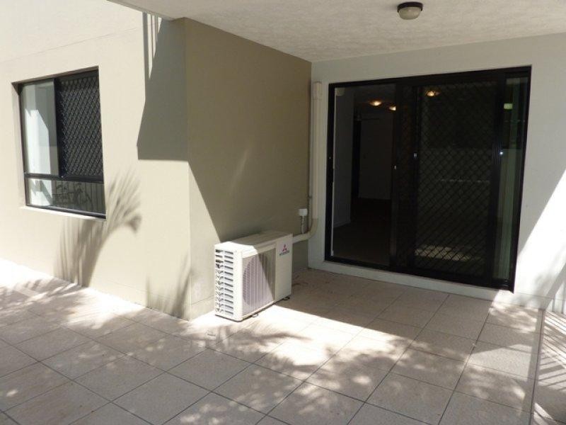 2/15 Lloyd Street, Southport QLD 4215