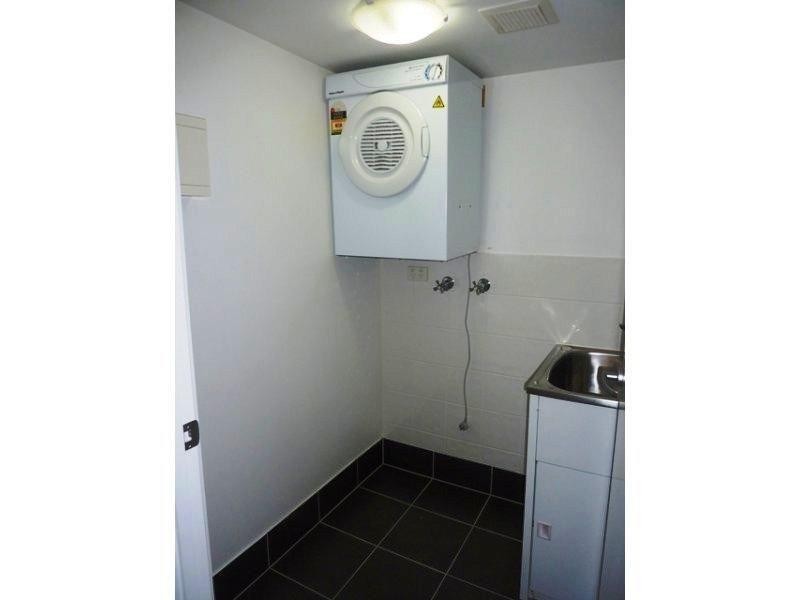 2/15 Lloyd Street, Southport QLD 4215