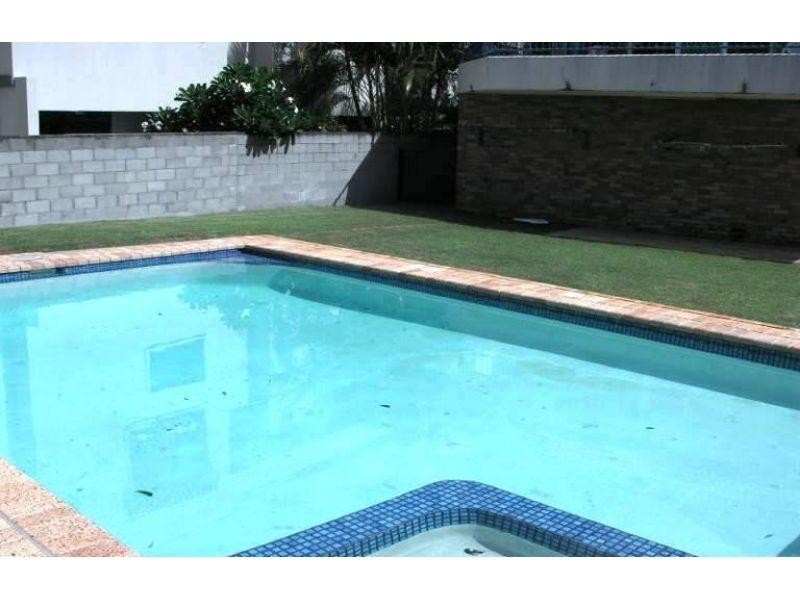 2/37 Back Street, Biggera Waters QLD 4216