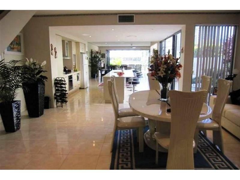 2/46 Paradise Island, Surfers Paradise QLD 4217