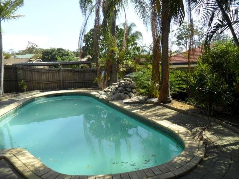 24 Melbourne Road, Arundel QLD 4214