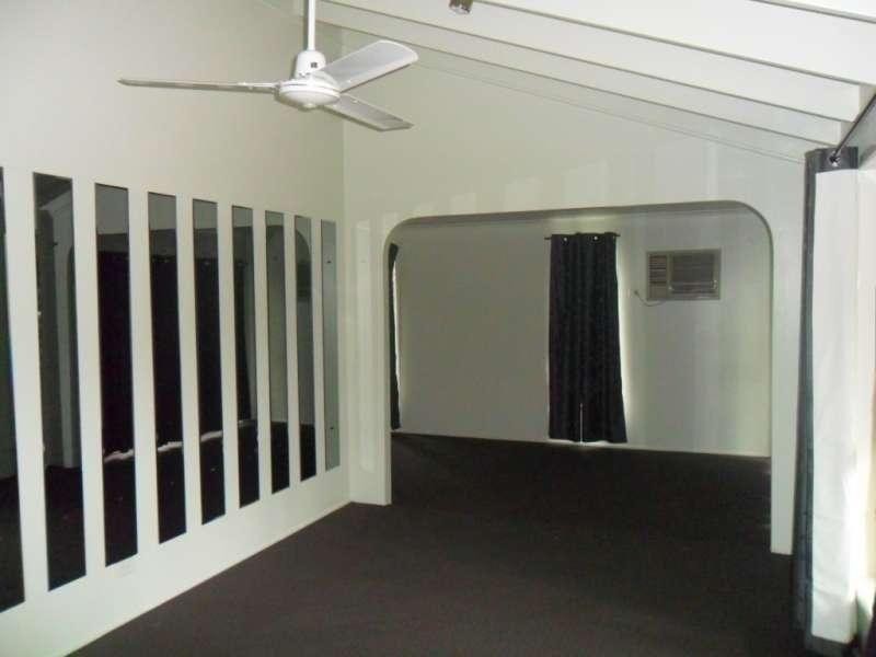 24 Melbourne Road, Arundel QLD 4214