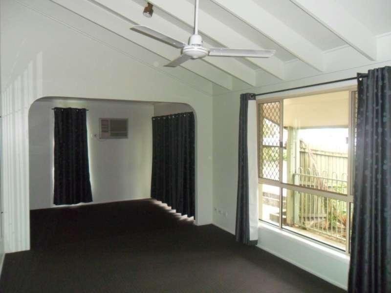 24 Melbourne Road, Arundel QLD 4214