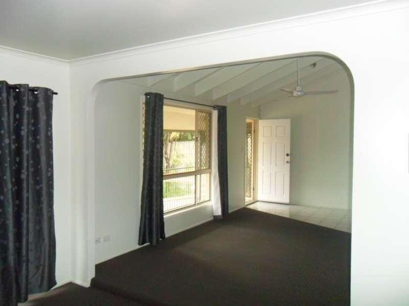 24 Melbourne Road, Arundel QLD 4214