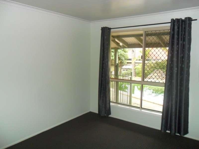 24 Melbourne Road, Arundel QLD 4214