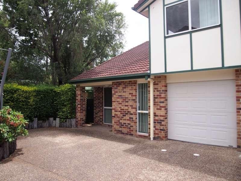 3/129 Eugaree Street, Southport QLD 4215