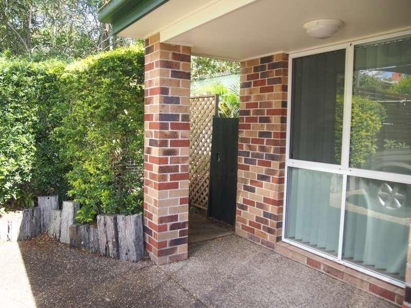 3/129 Eugaree Street, Southport QLD 4215