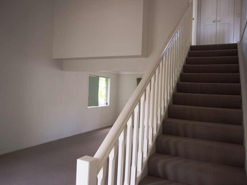 3/129 Eugaree Street, Southport QLD 4215