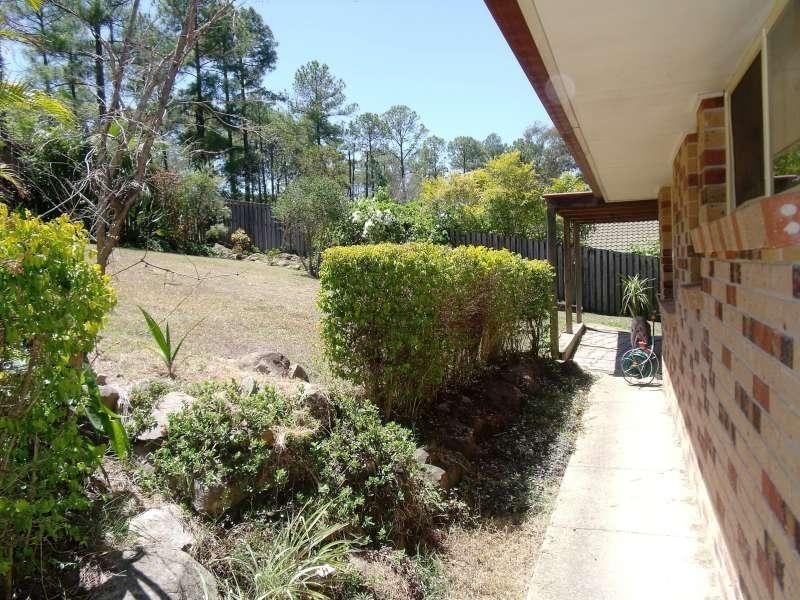 11 Whitecap Close, Pacific Pines QLD 4211