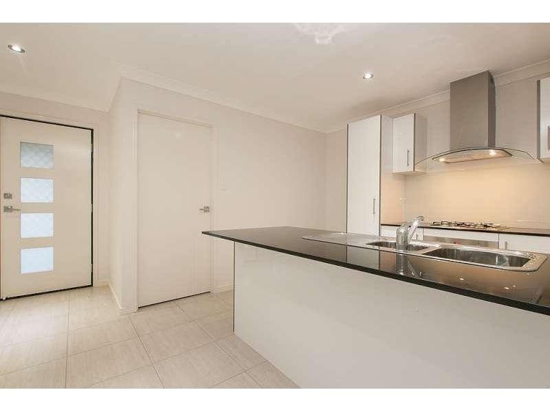 2/16 Aleiyah Street, Caboolture QLD 4510