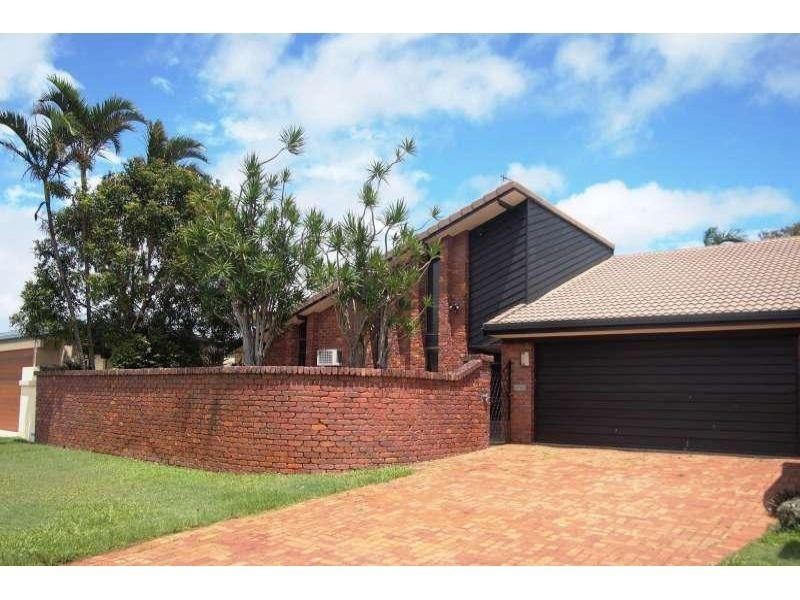 20 De Haviland Avenue, Benowa QLD 4217