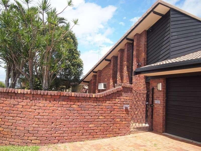 20 De Haviland Avenue, Benowa QLD 4217