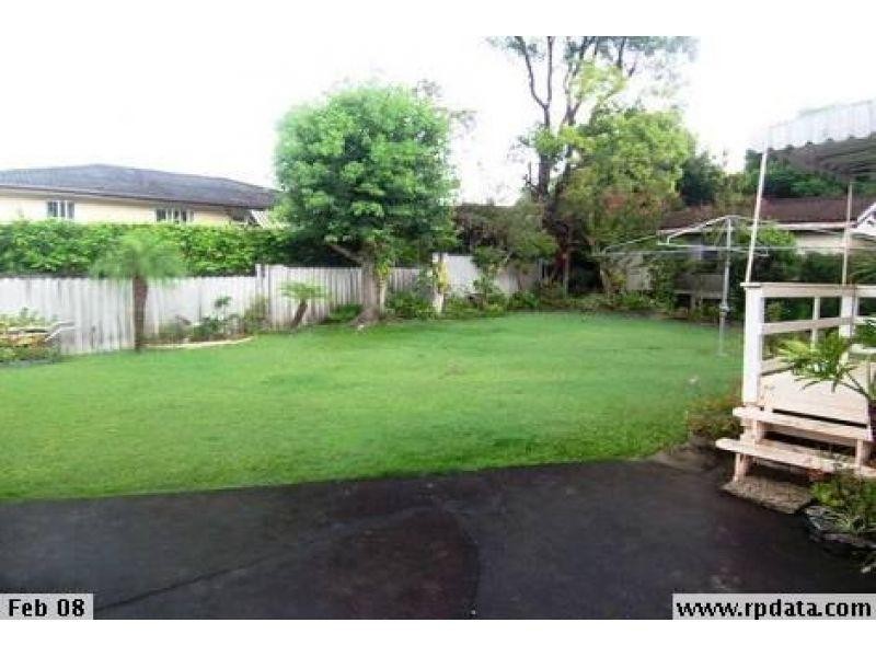 7 Echlin Street, Labrador QLD 4215