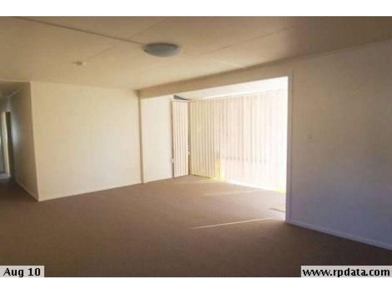 7 Echlin Street, Labrador QLD 4215