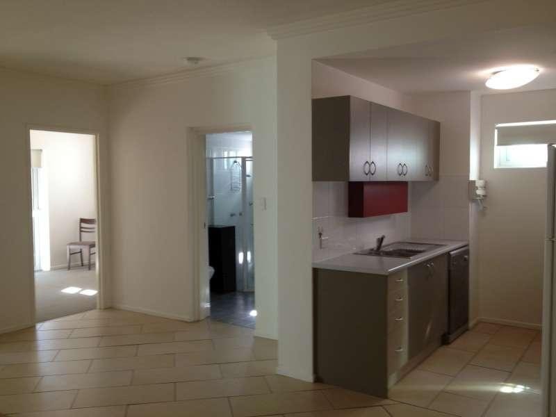 1/18 Rose Street, Southport QLD 4215