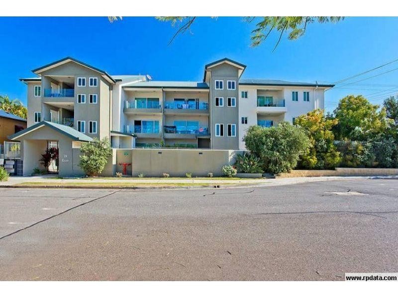 1/18 Rose Street, Southport QLD 4215