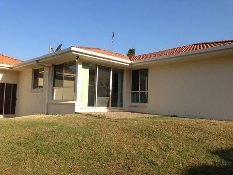 17 Glastonbury Drive, Mudgeeraba QLD 4213