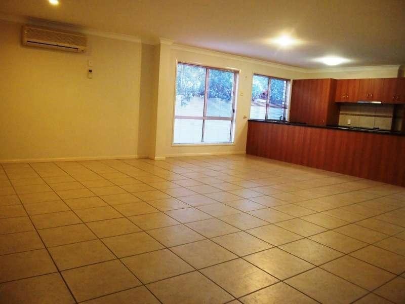 2/7 Maidenhair Place, Robina QLD 4226