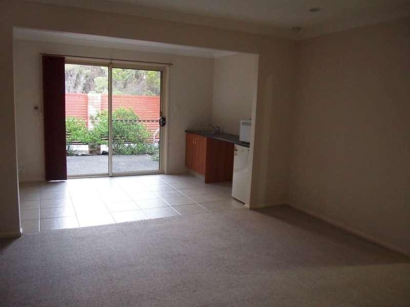 2/7 Maidenhair Place, Robina QLD 4226