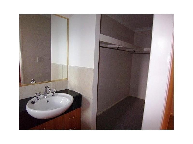 2/7 Maidenhair Place, Robina QLD 4226