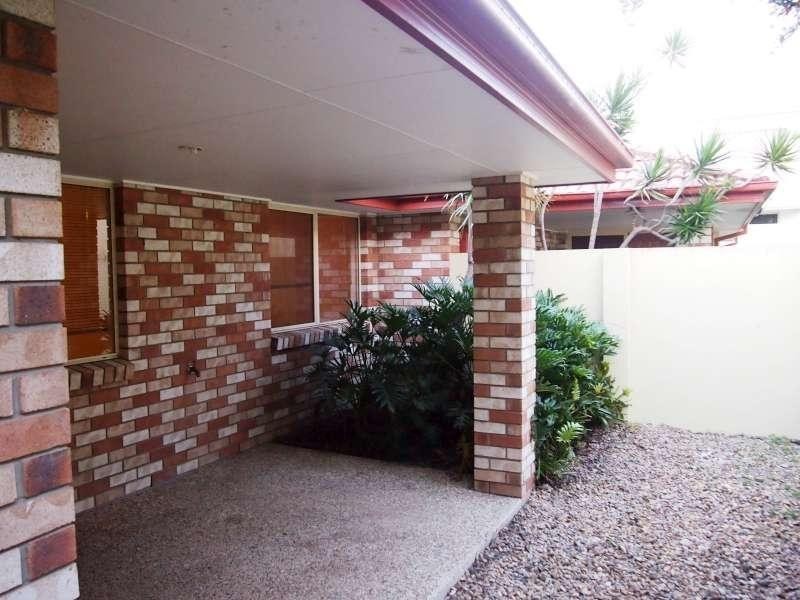 2/7 Maidenhair Place, Robina QLD 4226